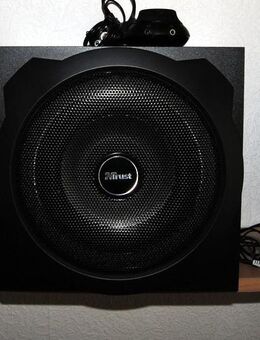 Trust GXT 628 2.1 Lautsprecherset mit beleuchtetem Subwoofer, 120 Watt - Leverkusen