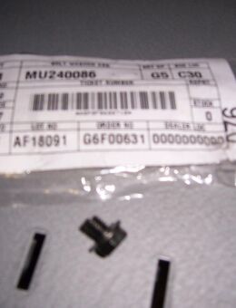 MU240086 Schraube, Türscheibe, Tür vorn 6x8 Mitsubishi Eclipse/Space Wagon/3000GT - Hannover Vahrenwald-List
