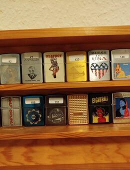 Ich biete hier 20 Zippo-Feuerzeuge verschiedene Motive bis auf die Nr. 28 sind alle Feuerzeuge unbenutzt. - Mühltal