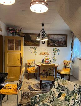 Einladende Doppelhaushälfte in idyllischer Lage auf großzügigem 800 m² Grundstück. - Steinreich