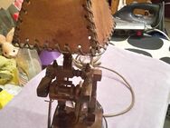 Antike Spinnrad Tischlampe Echtholz,Lampenschirm Leder gut erhalten - Bad Oeynhausen