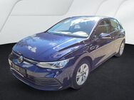 VW Golf, 1.5 TSI VIII Life LRH, Jahr 2020 - Neureichenau