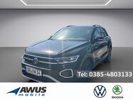 VW T-Roc, 1.5 TSI Style, Jahr 2024 - Schwerin