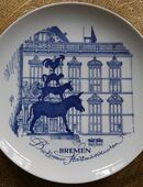 Wandteller , Bremen ,Die Bremer Stadtmusikanden , signiert , Böttcherstraße Gmbh , Durchmesser 28cm , Porzellan , Märchen in 02828