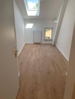 Ab sofort WG-Räume für 5-12 Personen Erstbezug mitten in Potsdam-nur 10 Minuten mit dem Rad zum Campus Neues Palais und 25 Minuten zur jur. Fakultät - Potsdam