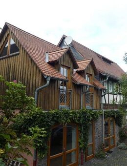 Ausgezeichnet wohnen: Charmantes Haus mit Einliegerwohnung in Ulfa! - Nidda