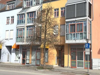 Charmante 2-Zimmer-Dachgeschosswohnung im Herzen von Deggendorf - Gemütlich Wohnen mit Flair!