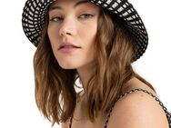 Roxy Wendehut Big Swell