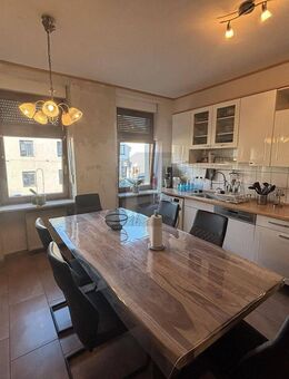 CHARMANT, RENOVIERT, MODERN MIT VIEL POTENTIAL - Eppelborn