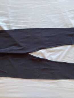 NEUWERTIG Lange Unterhose Leggings Gr. 152 dunkelblau - Wuppertal