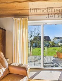 Familien(t)raum mit Perspektive - Großzügiges Zuhause mit Einliegerwohnung und Gartenidylle - Mariaposching