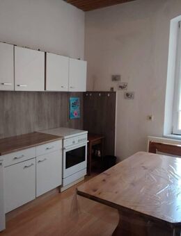 4-Zimmer Wohnung in Reuth, direkt im Bahnhof zu vermieten! - Reuth (Erbendorf)