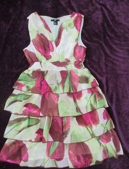 NEU * Romantik * Blumen * Blüten * Flower- Power * Seiden- Chiffon * Stufen- Volant * Mini- Kleid "H&M" Gr. 34- 36/ XS- S * Aquarell- grün * erika * weiß * - Riedlingen