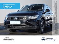 VW Tiguan, 1.5 TSI Move, Jahr 2023 - Göttingen