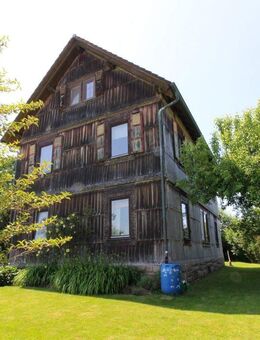 Wohnhaus in Rommerz mit gepflegtem Garten und schönem Panoramaausblick auf die Rhön - Neuhof (Hessen)