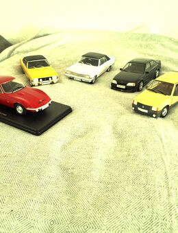 Modellauto 1:24--Opel GT 1900 1968 und noch 4 andere Opel in 1:24 siehe die Fotos - Meckenheim