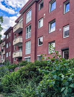 Großzügige 4-Zimmer-Erdgeschosswohnung mit Terrasse und Tiefgaragenstellplatz - Hamburg