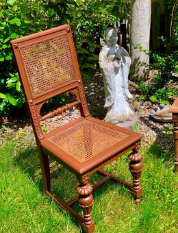 Antiker Stuhl, lackiert - Niedernberg