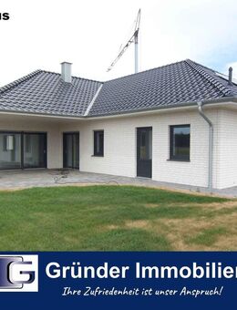 Klimafreundlicher Neubau Walmdachbungalow im Emsland - Rhede (Ems)