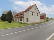 Modernisierungsbedürftiges Einfamilienhaus mit großen Grundstück in familienfreundlicher Lage - Beelitz