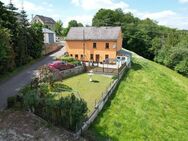 Liebhaberobjekt mit Fernblick – Charmantes Einfamilienhaus in ruhiger Ho¨henlage mit rund 4165 qm Grundstück - Daleiden
