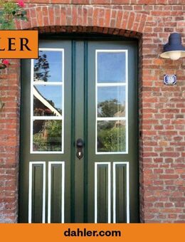Komplett saniert --- Wohnen unter Reet --- in einem historischen Friesenhaus mit Kaminofen, 2 Bädern und schönem Südgarten - Wyk (Föhr)