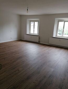 Großzügige und gemütliche 4-Zimmer Altbauwohnung - Arnstorf