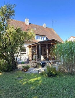 Doppelhaushälfte voller Gemütlichkeit trifft Gartenidylle - ein Zuhause zum Wohlfühlen. - Ballrechten-Dottingen