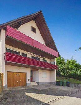 Schmuckes Haus mit Aussicht: Zweifamilienhaus sucht neue Eigentümer | Mühlacker - Mühlacker