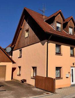 +++GROSSZÜGIGES ZWEIFAMILIENWOHNHAUS MIT SCHÖNEM GARTEN MITTEN IN IGENSDORF+++ - Igensdorf