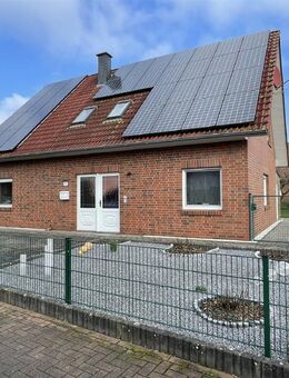 Einfamilienhaus mit Doppelgarage u. Carport - Stemwede