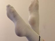 Bilder/Videos ohne Socken - Berlin