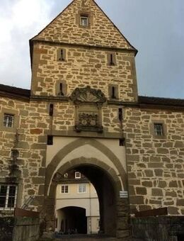 Schlossherr und Prinzessin gesucht für diese schöne 4-½ -Zi.-Whg. im Schloß Obersontheim - Obersontheim