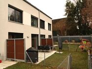 Top modernes Reihenmittelhaus mit Carport in ruhiger Lage von Erlangen-Tennenlohe, Baujahr 2016 - Erlangen