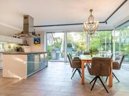 Neuwertige Architektenvilla mit Wohnküche, Kamin und Dachterrasse - Hamburg
