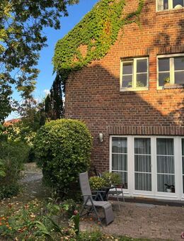 Lichtdurchflutete-2,5-Zi-Terrassenwohnung-mit-Garten-im-exclusiven-Vierkanthof - Pulheim