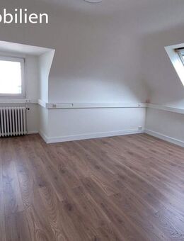 Ab sofort - WG Zimmer 18,40 m2, in großer DG-Wohnung - im Zentrum von Lörrach - Lörrach