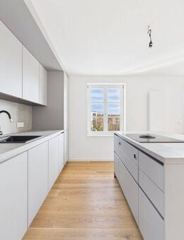 zum Erstbezug: Exklusive 3 -Zimmer Wohnung mit Küche und Balkon direkt am Gärtnerplatz - München