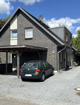 Attraktives Investment in begehrter Lage: vermietetes modernes Zweifamilienhaus in Husum. - Husum (Schleswig-Holstein)