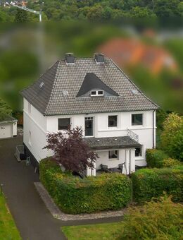 Stadtvilla mit großem Grundstück - Hemer