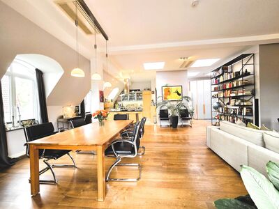 Exklusives lichtdurchflutetes Loft mit Terrasse und Kamin in Grunewald