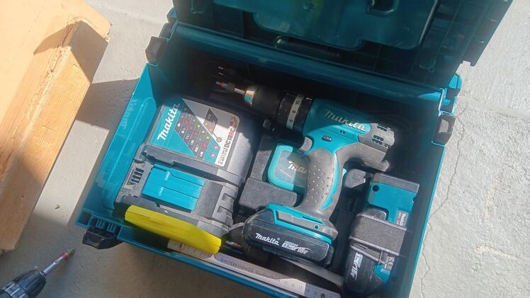 MAKITA Akkuschrauber Koffer mit Zubehör - Geldern