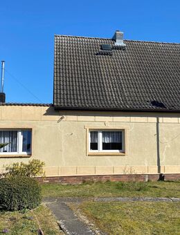 Sanierungsbedürftiges Einfamilienhaus in ruhiger Lage in Weitenhagen - Weitenhagen (Landkreis Vorpommern-Greifswald)