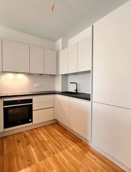 Moderne 4-Zimmer-Wohnung mit Balkon in Nauen - Nauen