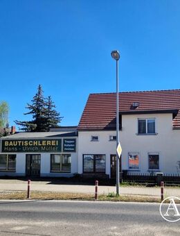 Wohnhaus mit Wintergarten und ca. 350 m² Werkstatt und Doppelgarage in verkehrsgünstiger Lage - Küstriner Vorland