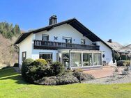 *RESERVIERT* Traumhafte Lage und super gepflegt! Tolles Einfamilienhaus in Ortsrandlage von Warstein - Warstein