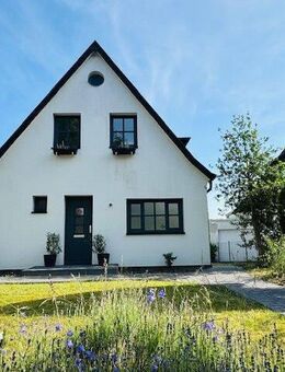 Traumhaftes Haus mit Einliegerwohnung, ohne Maklercourtage für Käufer. - Bad Schwartau