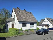 Freistehendes Einfamilienhaus mit Keller, Garten & Garage - Schauenburg