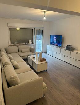 Renovierte 3 Zimmer Wohnung mit Balkon und Küche - Leverkusen