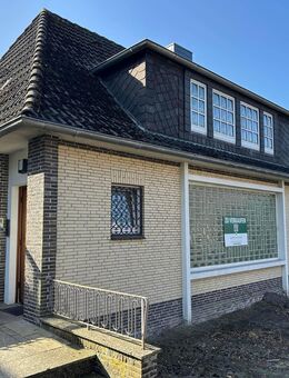 Zeitloses Einfamilienhaus im Villenviertel - mit Balkon, überdachter Terrasse und Garage - Wilhelmshaven